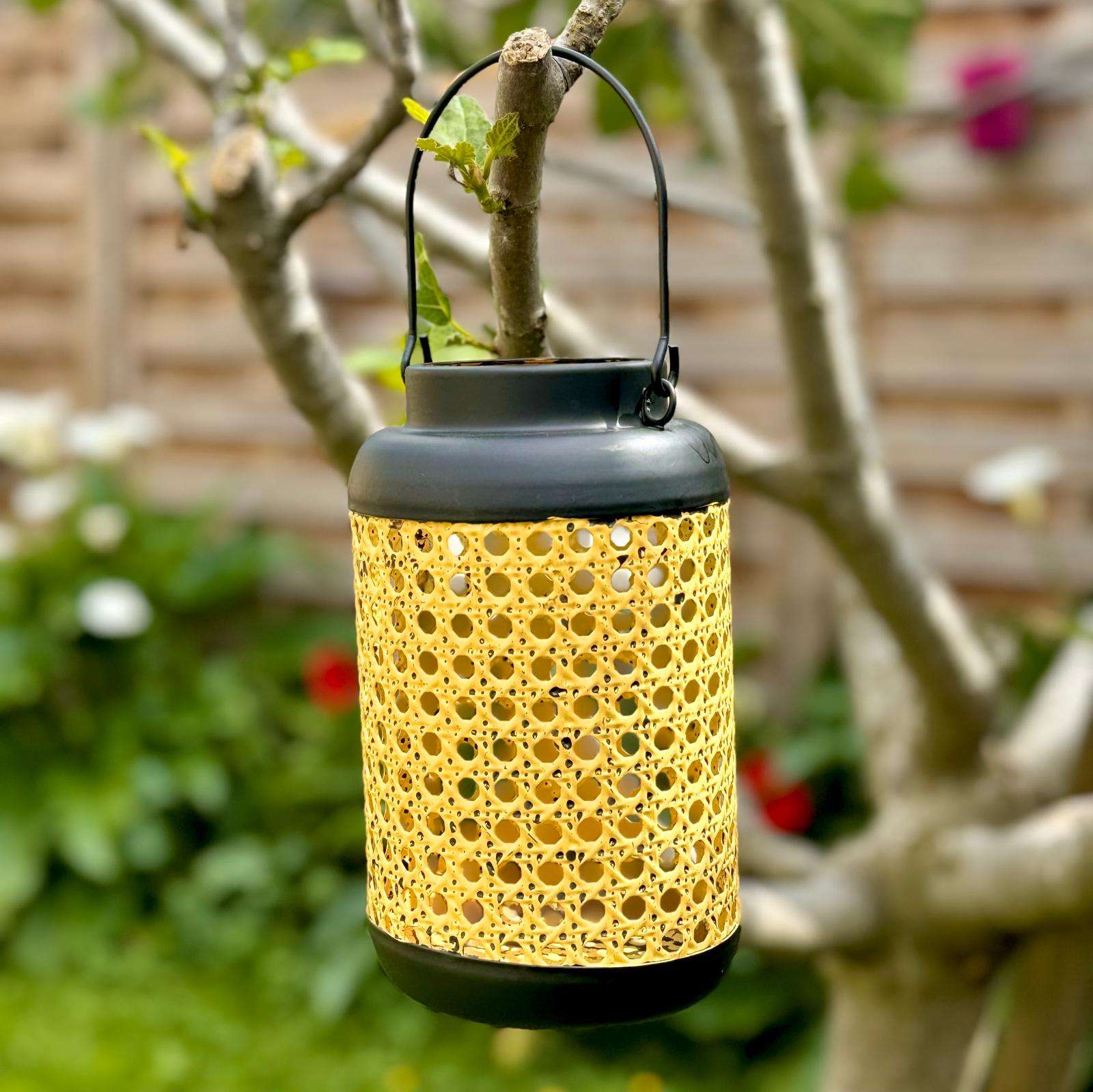 Lanterne tressée métal noir et jaune