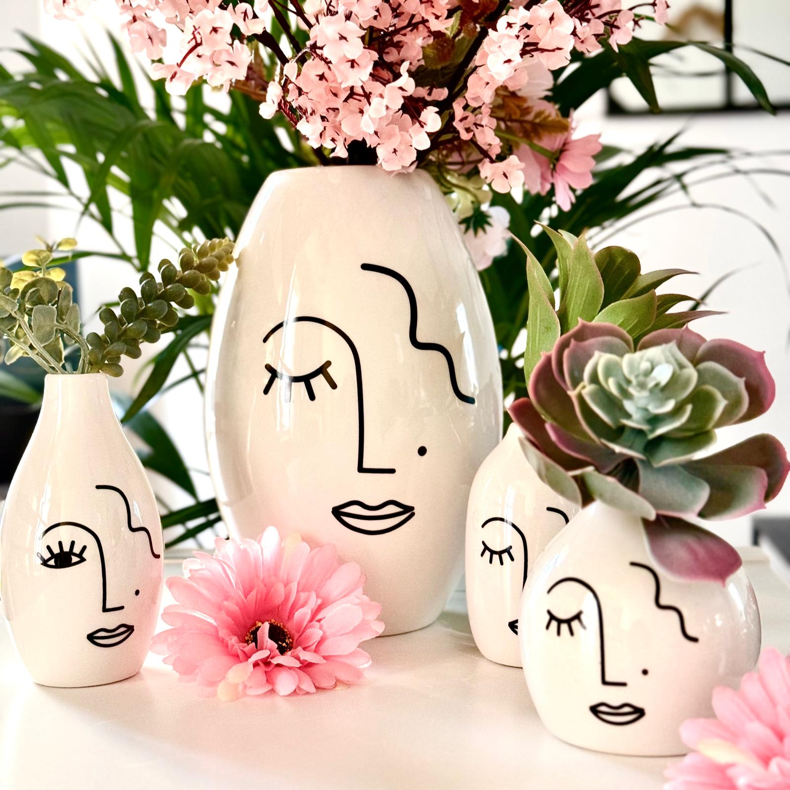 Grand vase visage abstrait
